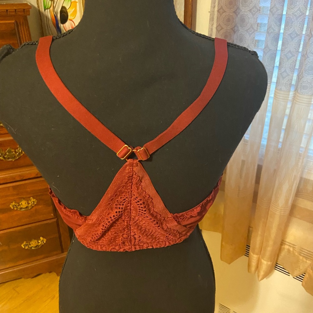 NWOT🔥Auden Raspberry Lace Bra - Picture 2 of 3